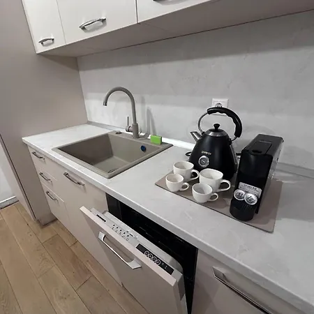 365 In * Бухарест