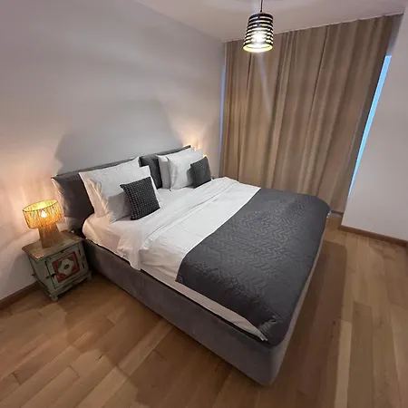 365 In Апартаменты *