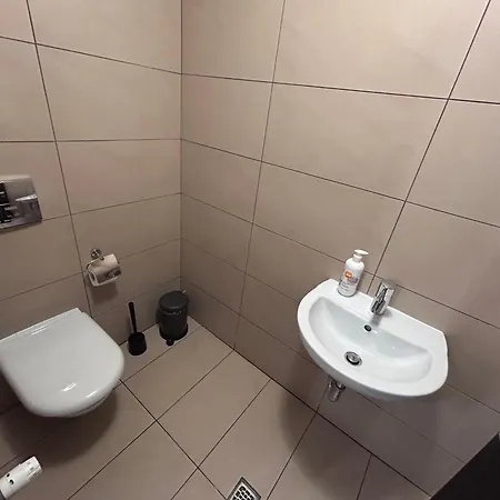 365 In Бухарест